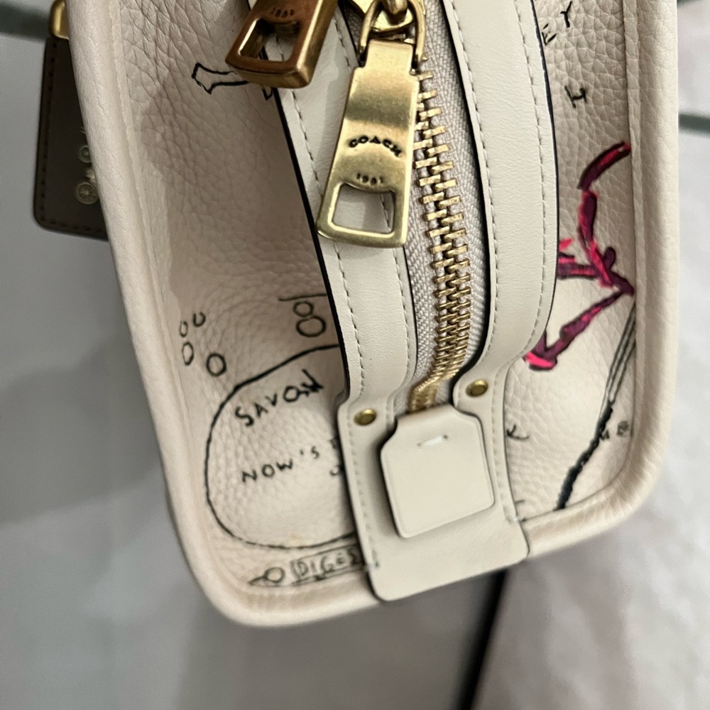 RARE AUTHETIC COACH “BASQUIAT” ROGUE 25 PURSE